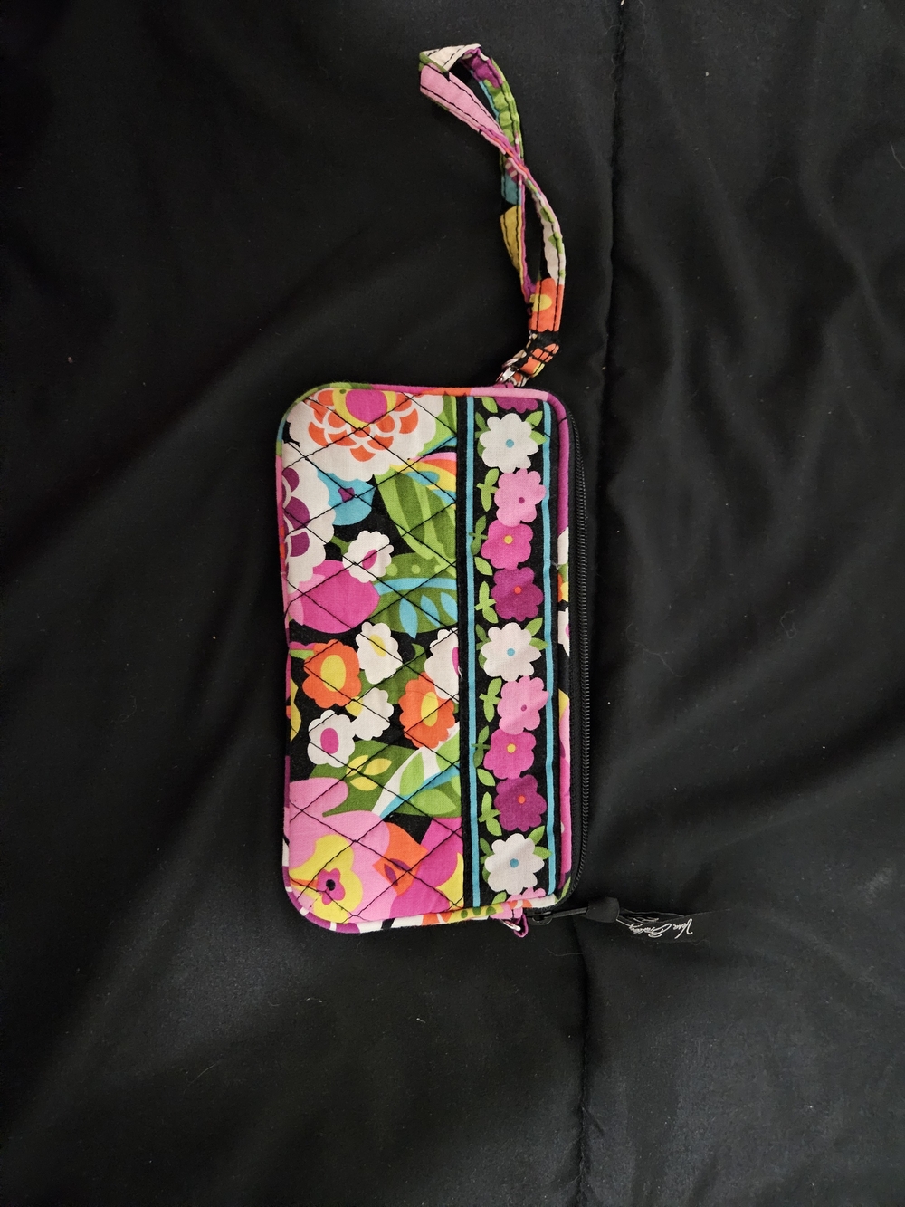 Vera Bradley Floral Quilted Zip Around Wristlet Wallet Multicolor Cotton